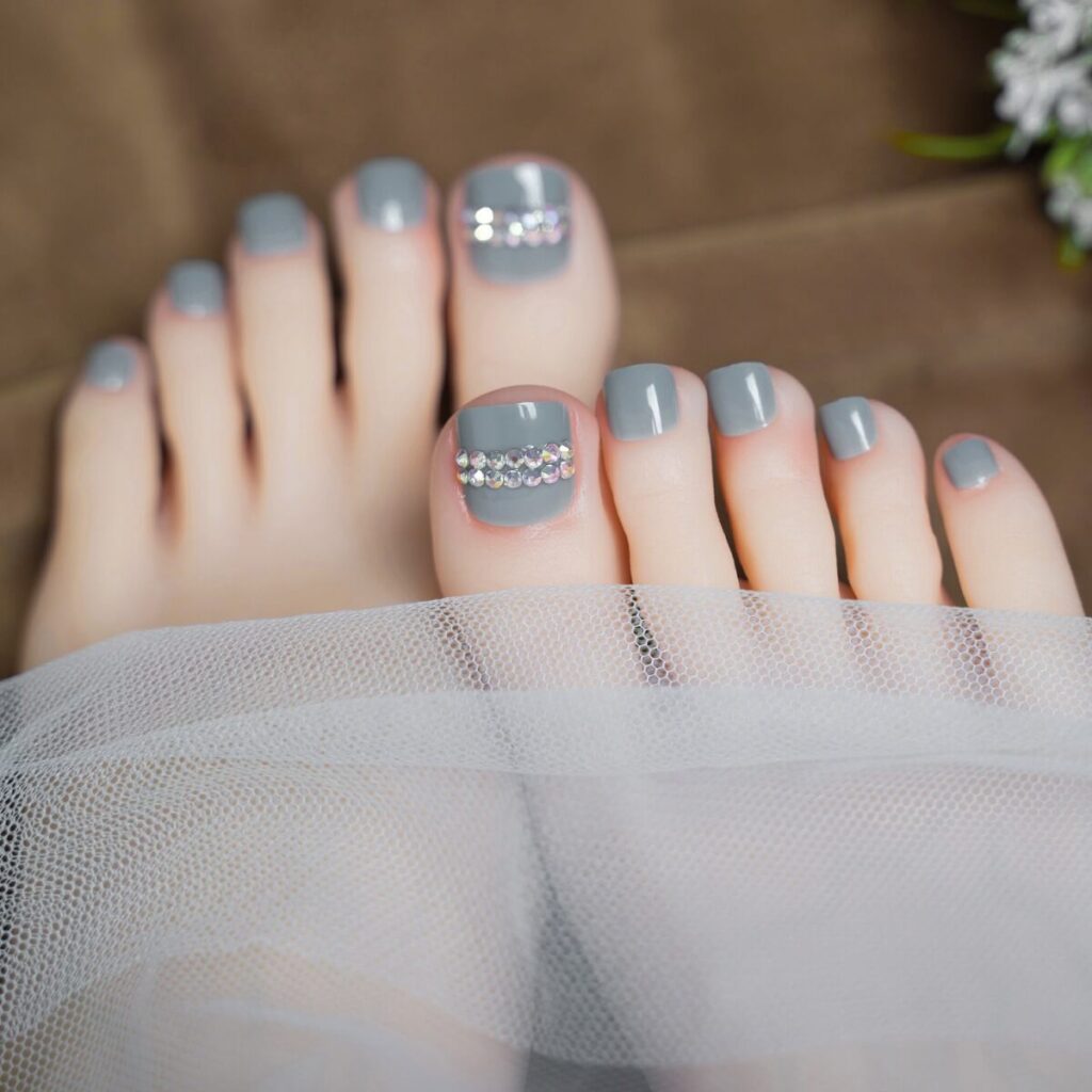 25+ Mẫu nail chân màu xanh sành điệu, mới lạ HOT nhất 5 Ảnh nail chân màu xanh đính đá
