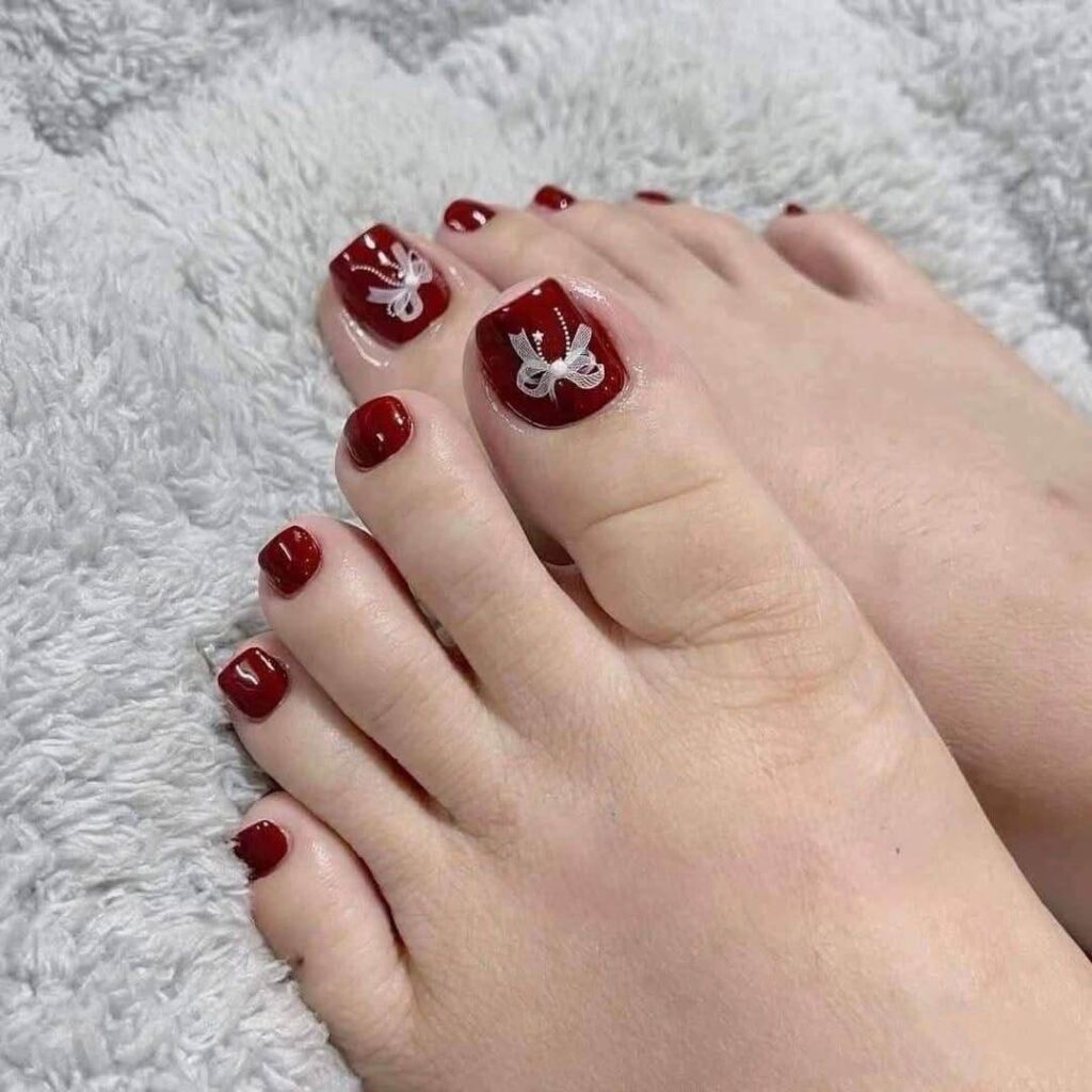 99+ Mẫu nail chân màu đỏ sang chảnh, phong cách quyến rũ 7 Mẫu nail chân đẹp màu đỏ sang trọng
