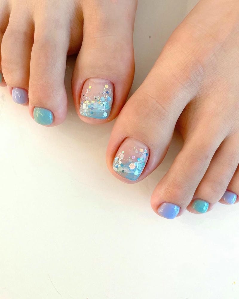25+ Mẫu nail chân màu xanh sành điệu, mới lạ HOT nhất 10 Màu nail chân màu xanh ombre đẹp