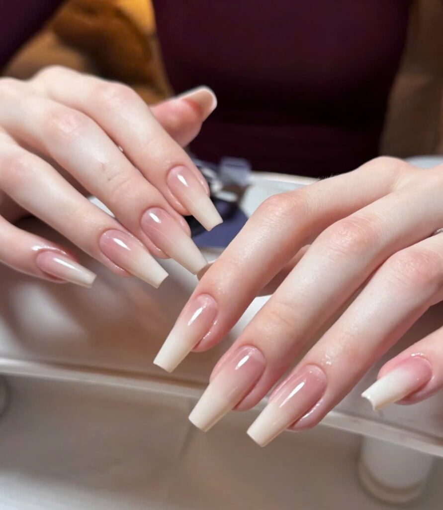 99+ Màu nail đẹp tôn da, được ưa chuộng nhất hiện nay 3 Mẫu nail màu nude nịnh da