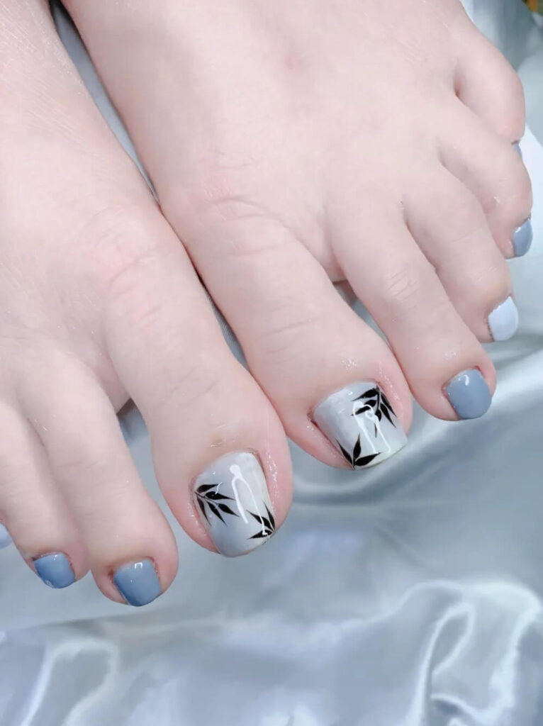 25+ Mẫu nail chân màu xanh sành điệu, mới lạ HOT nhất 9 Móng chân màu xanh dương sơn gel thiết kế nhẹ nhàng
