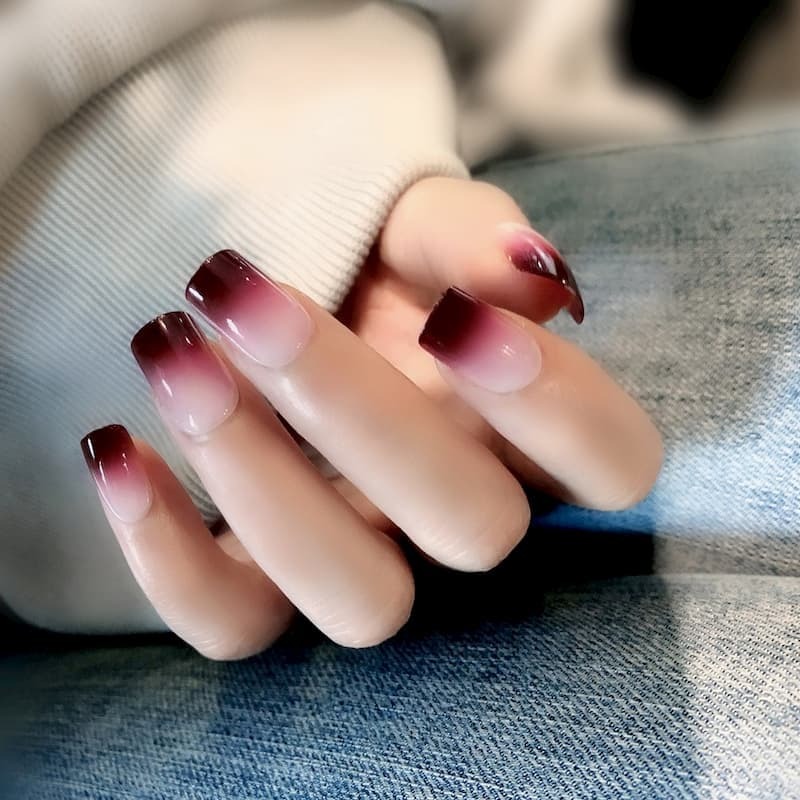 Nail nhóm màu ombre
