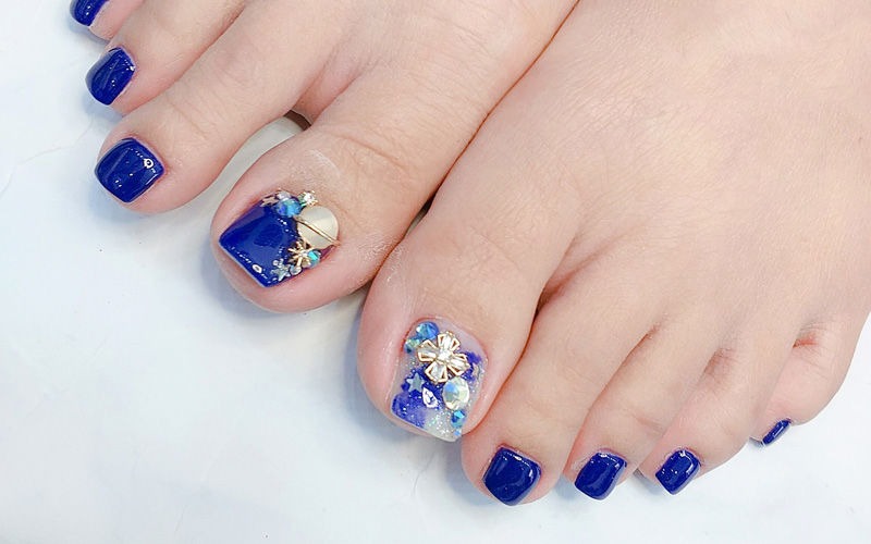 25+ Mẫu nail chân màu xanh sành điệu, mới lạ HOT nhất 2 Tại sao nail chân màu xanh được yêu thích?