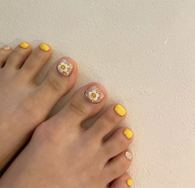 50+ Màu nail chân đẹp cho da ngăm sang chảnh và cuốn hút 2 Tại sao nên chọn mẫu nail cho da ngăm
